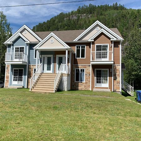 Condo Mont-Edouard LʼAnse-Saint-Jean Екстериор снимка