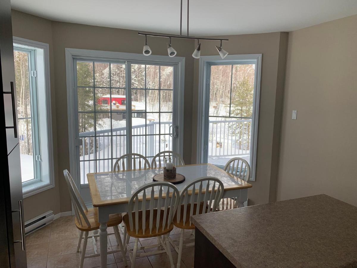Condo Mont-Edouard LʼAnse-Saint-Jean Екстериор снимка